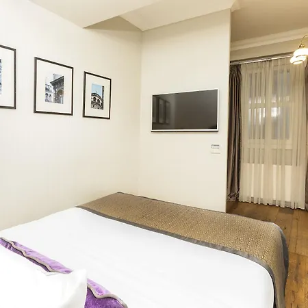 Отель Meroddi Galata Mansion 3*