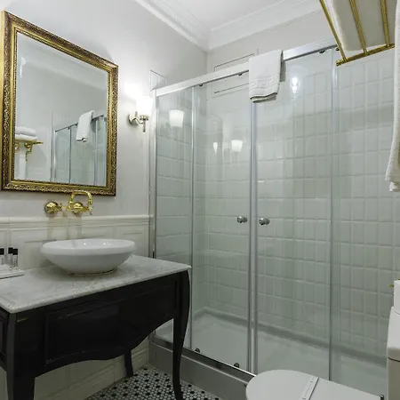 Meroddi Galata Mansion Отель 3*