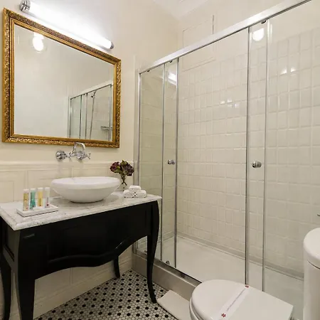 Meroddi Galata Mansion Hotell 3*