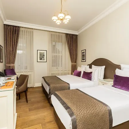 Meroddi Galata Mansion 3* Istanboel