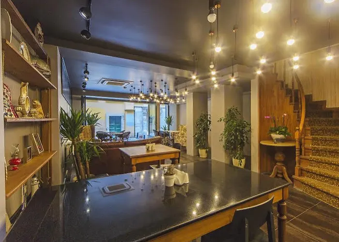 Meroddi Galata Mansion Стамбул