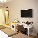 Отель Meroddi Galata Mansion Стамбул