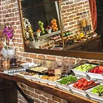 Meroddi Galata Mansion 3*