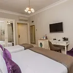 Отель Meroddi Galata Mansion 3*