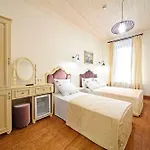 Отель Meroddi Galata Mansion Стамбул