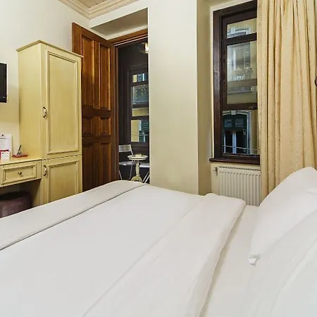 Meroddi Galata Mansion 3* İstanbul